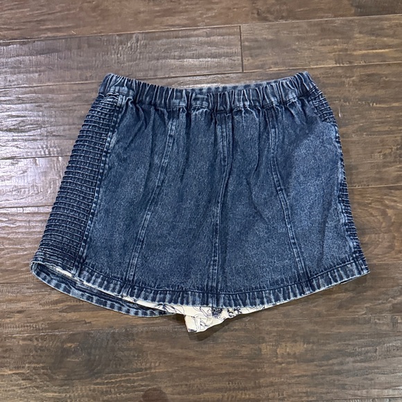 Love the Label size medium Washed Denim Wrap Skort - Picture 4 of 4